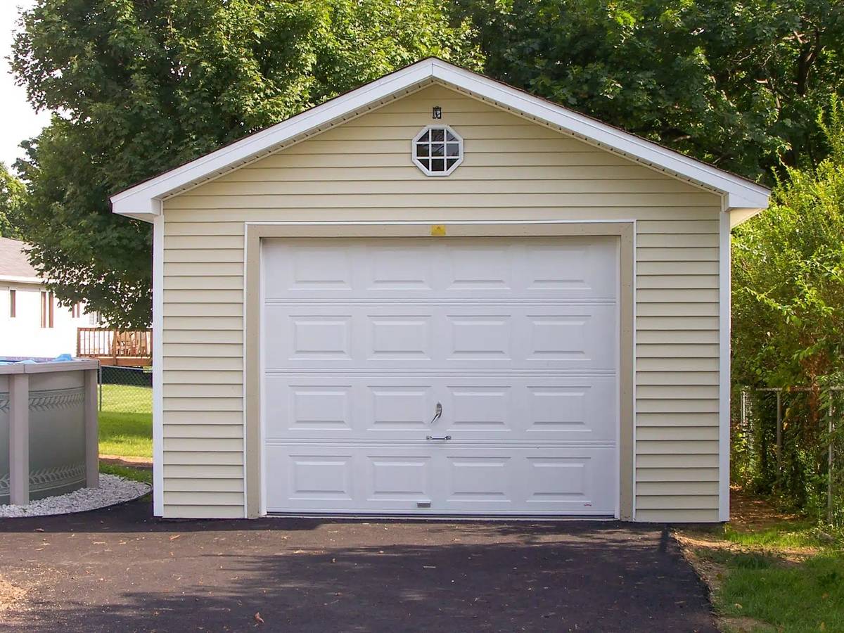 Custom prefab garage in Massachusetts