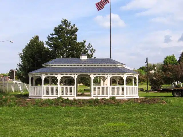 Portable gazebo for parks