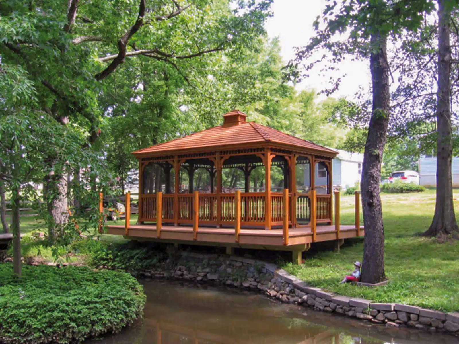 Rectnagular gazebo for parks