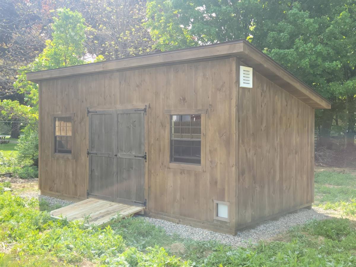 10×20 New England Studio