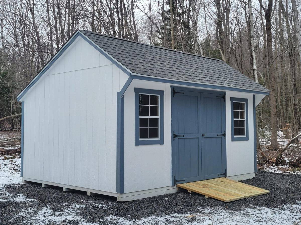 Keystone Quaker shed — real Hometown Structures Quaker photo, full shed