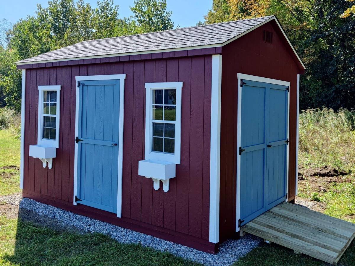 Econoline Ranch shed — real Hometown Structures Ranch photo, full shed