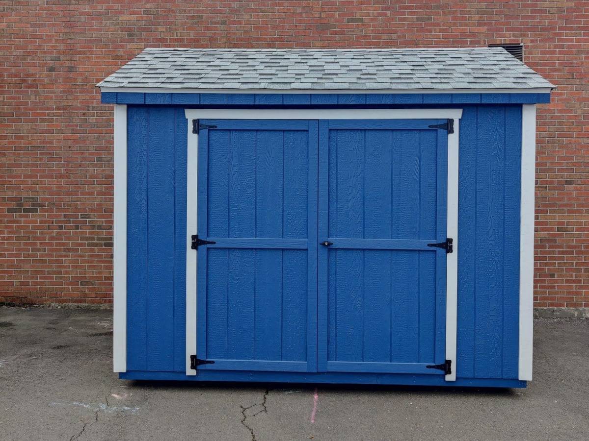 Econoline Cottage shed — real Hometown Structures Cottage photo, full shed